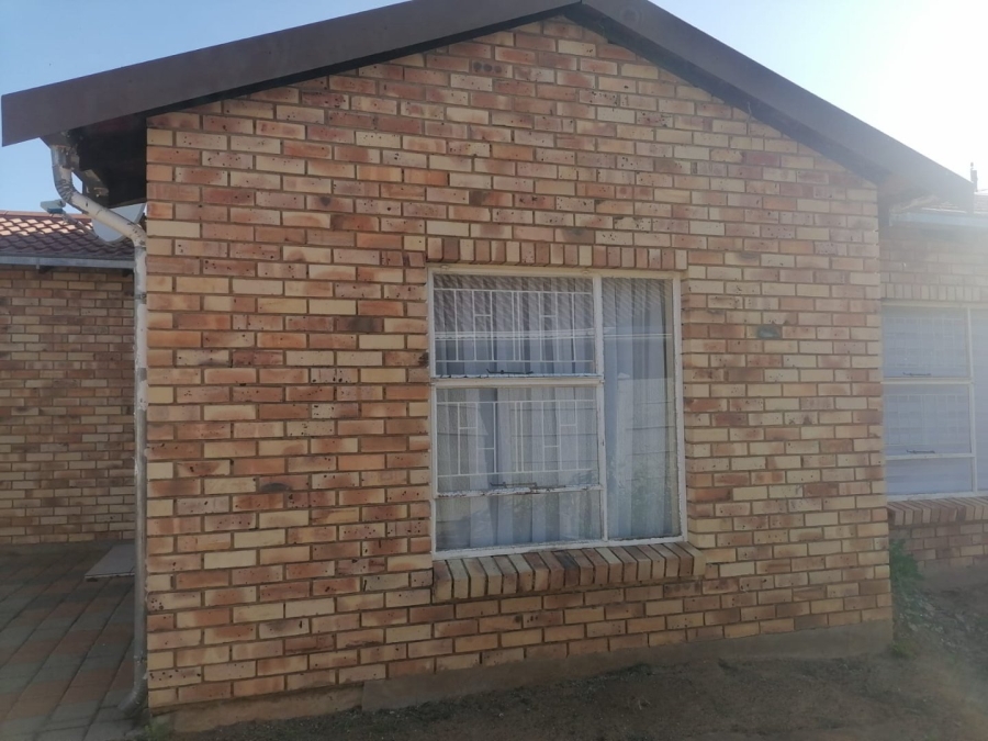 4 Bedroom Property for Sale in Mandela View Free State